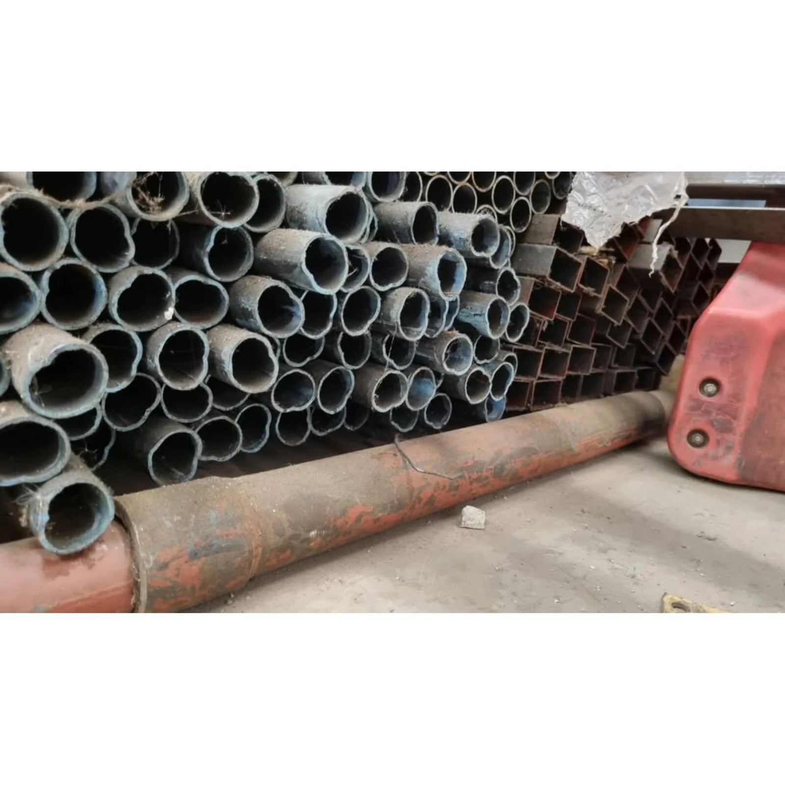 Fierro Angulo Laminado 40x3.0 (1" 1/2" X 1/8) Tira 6 Mts.